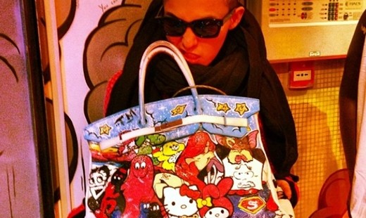 G-Dragonさんの奇抜なバッグ！