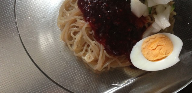 業務スーパーで見つけた冷麺作ってみました